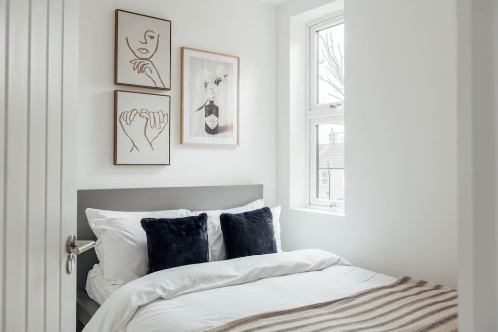 Modern 2 Bedroom Flat In Ilford, London 外观 照片
